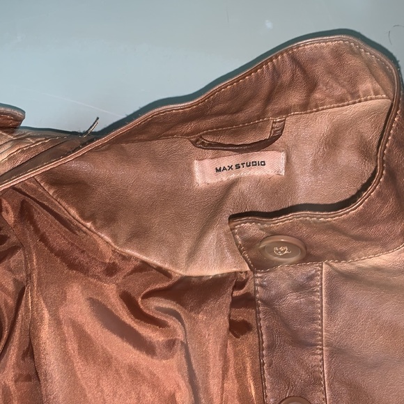 Jacket - Picture 2 of 3